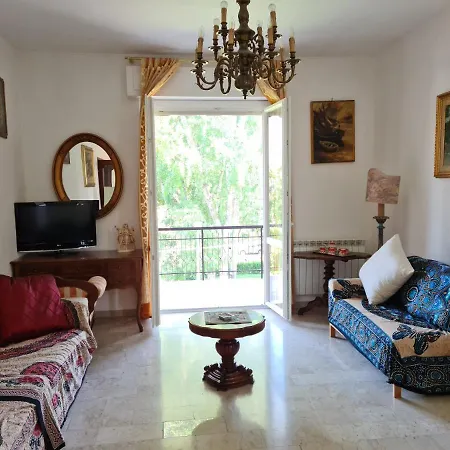 Apartment Casa Vacanze - Residenza Vittorio Veneto Sarzana