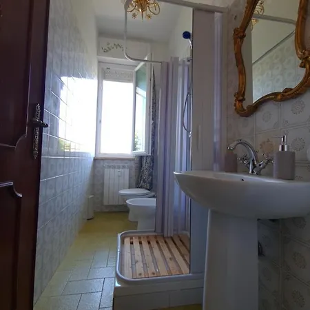 Casa Vacanze - Residenza Vittorio Veneto Sarzana